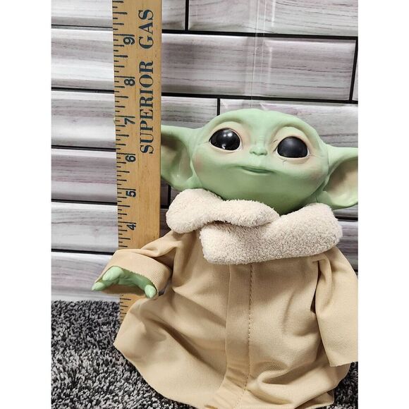 Star Wars The Mandalorian The Child 7 1/2-Inch Electronic Plush #A84 - Picture 2 of 8